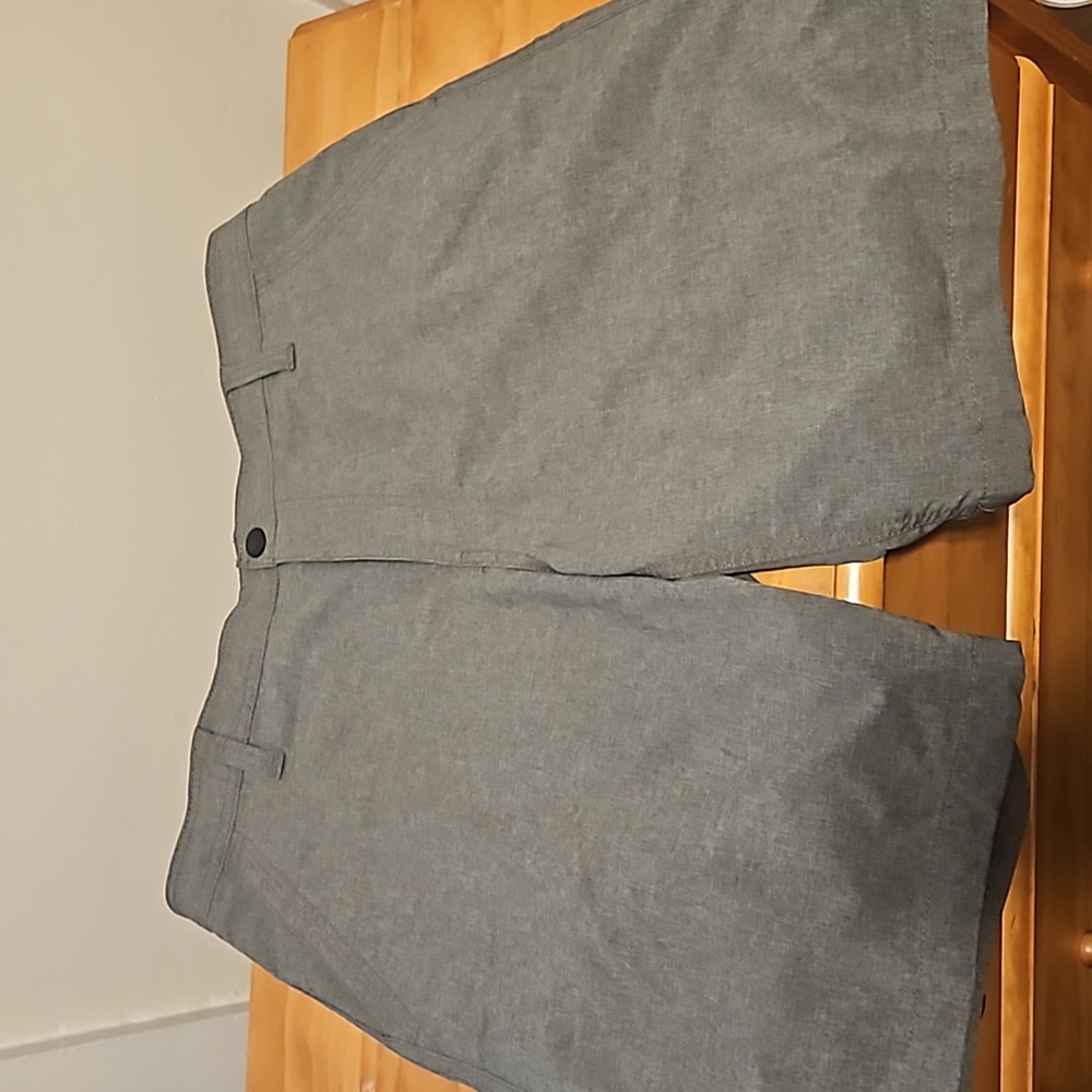 G.H. Bass 10in Shorts